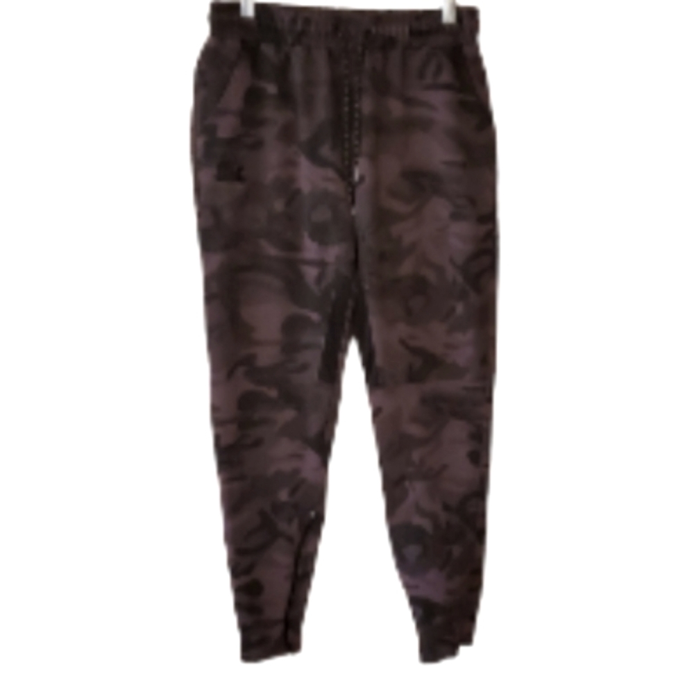 BK Green Brown Camo Joggers Size Medium‎